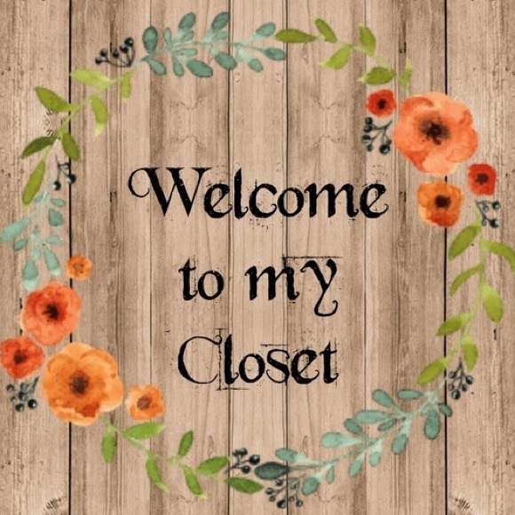 Meet your Posher, Lily - Picture 2 of 2